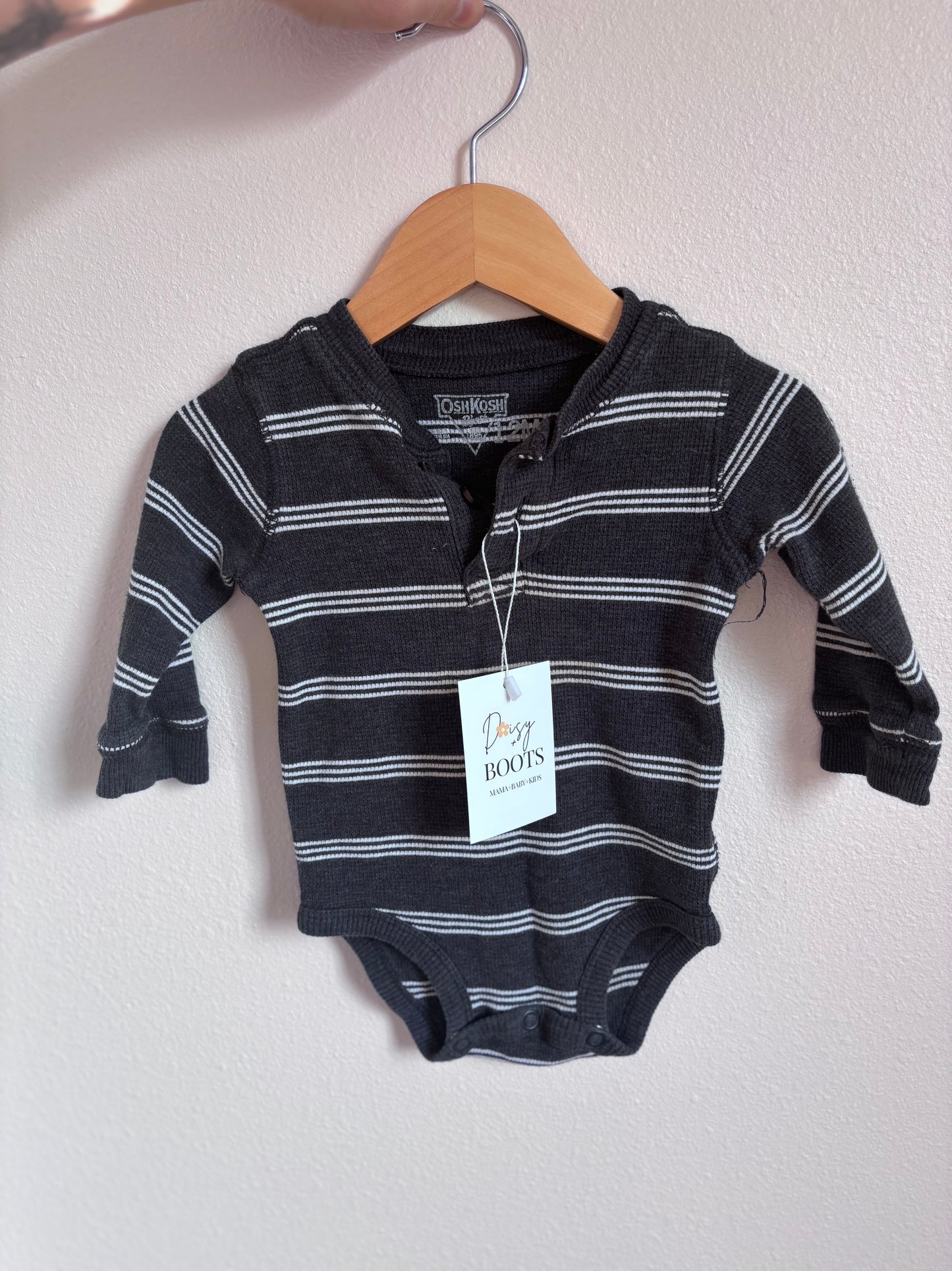 Oshkosh Longsleeve Onesie(Pre-Loved)(12M)