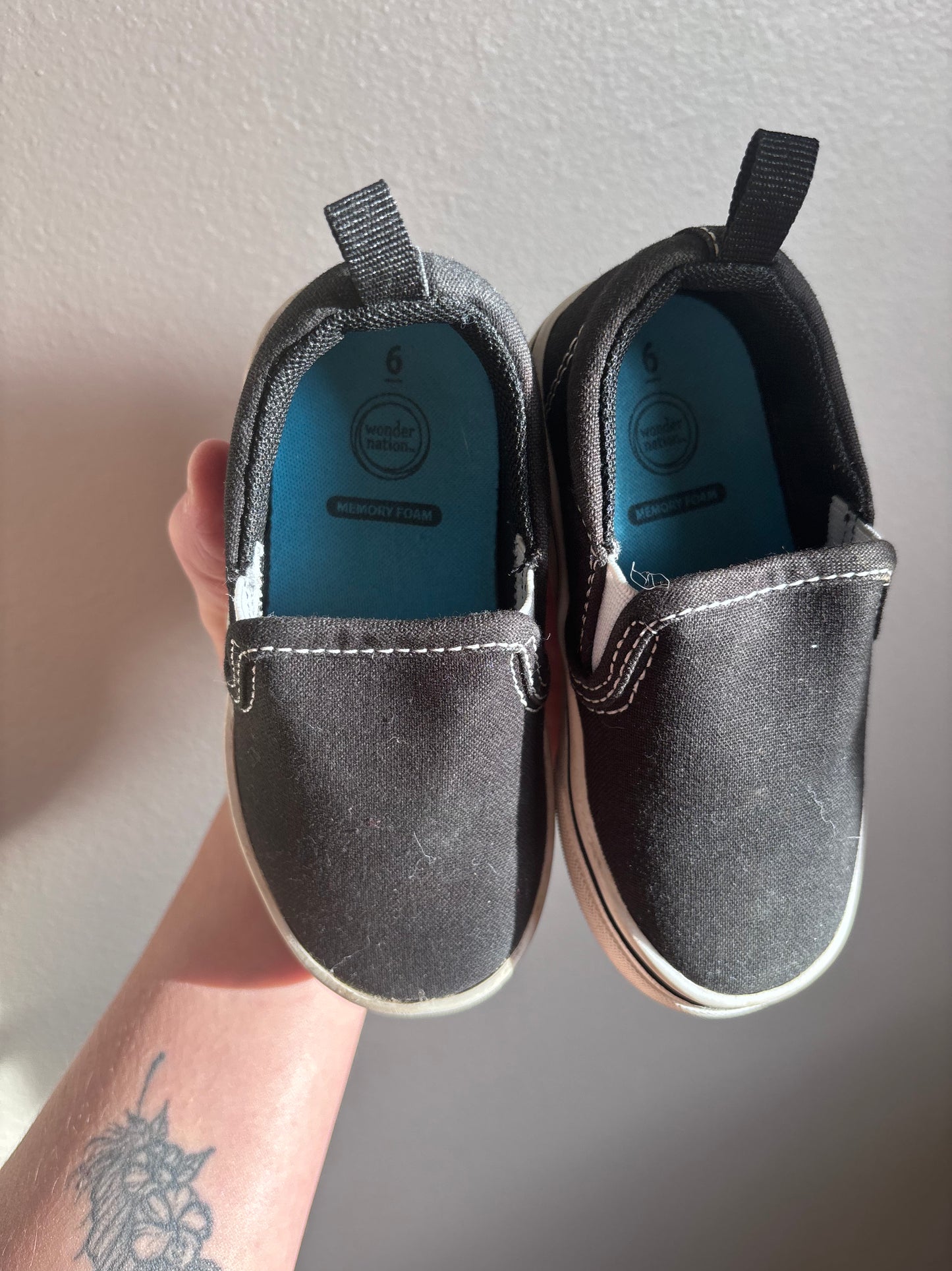 Wonder Nation Memory Foam Shoes(Pre-Loved)(6Infant)