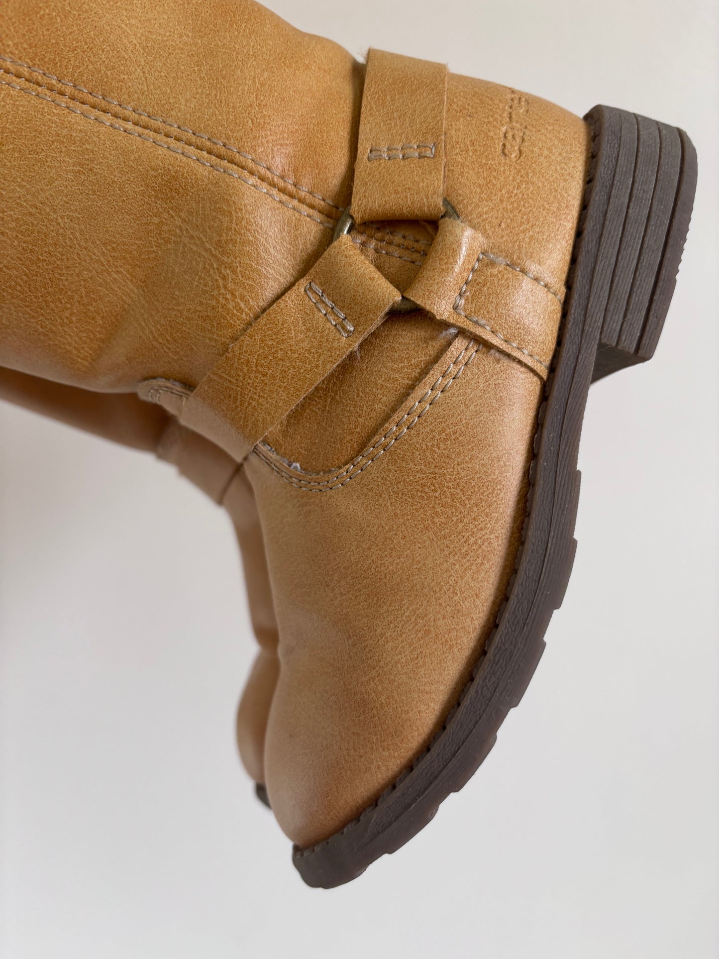 Carters Boots(Pre-Loved)(Size9)