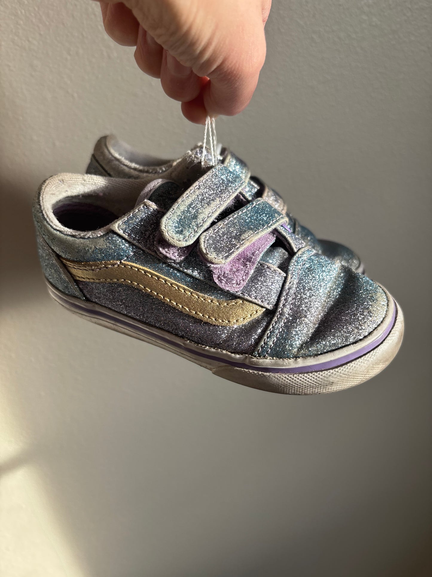 Vans Girls (Pre-Loved)(Size9)