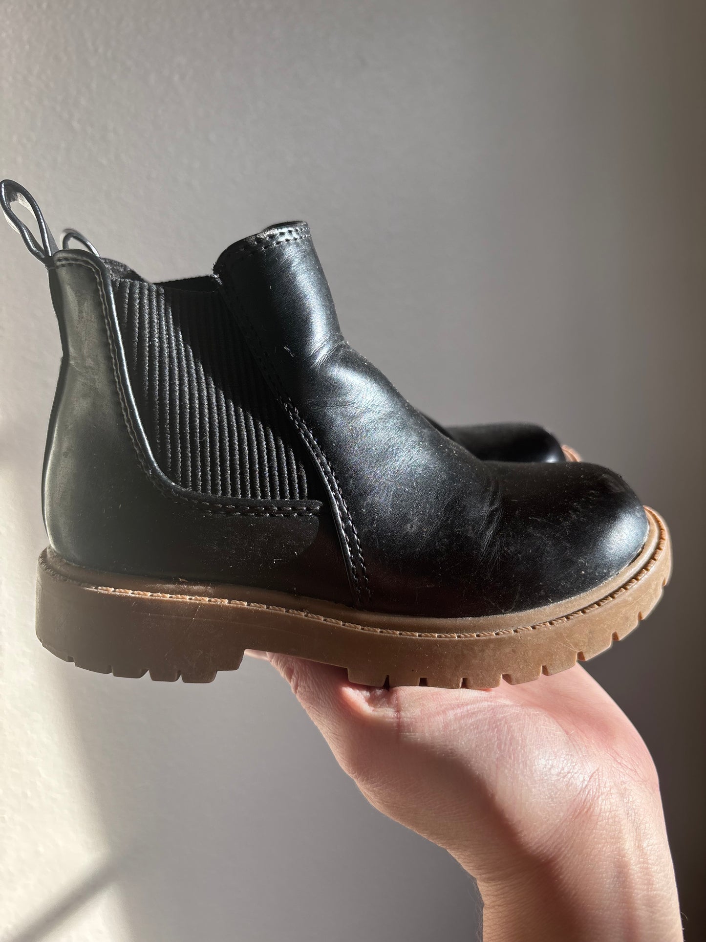 Chelsea Boots (Pre-Loved)(Size9)