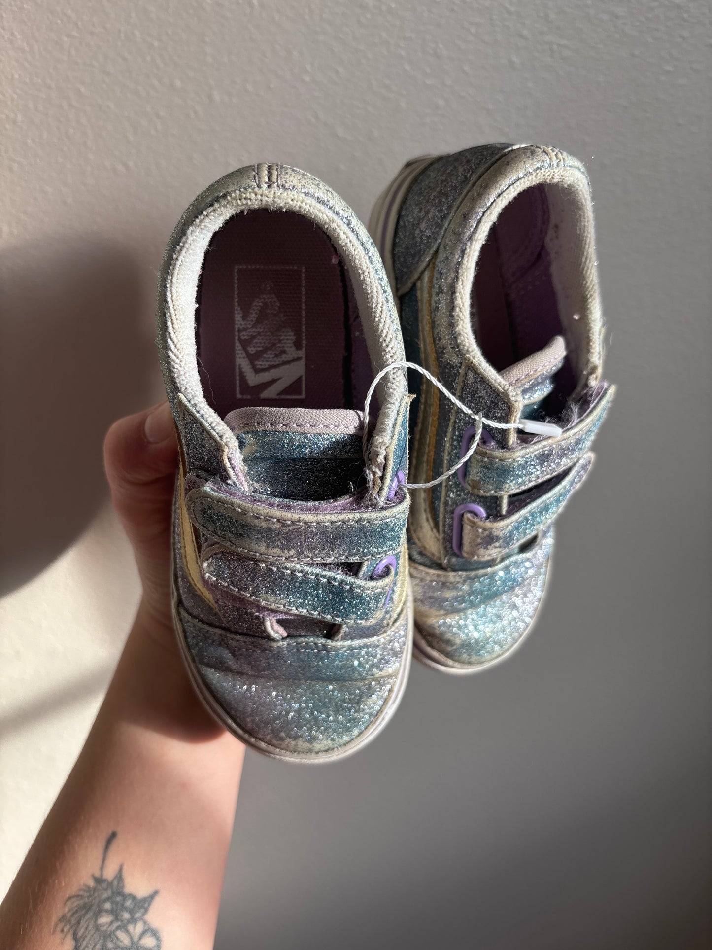 Vans Girls (Pre-Loved)(Size9)