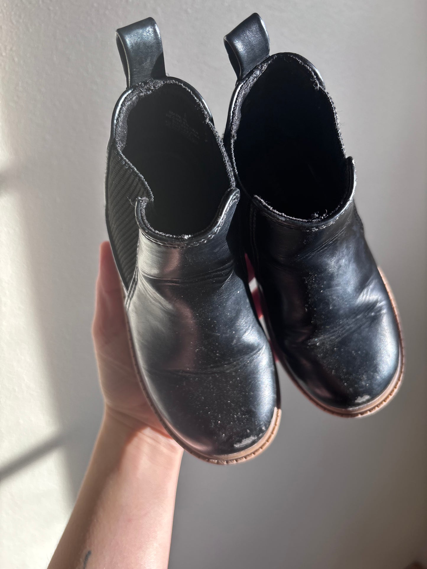 Chelsea Boots (Pre-Loved)(Size9)