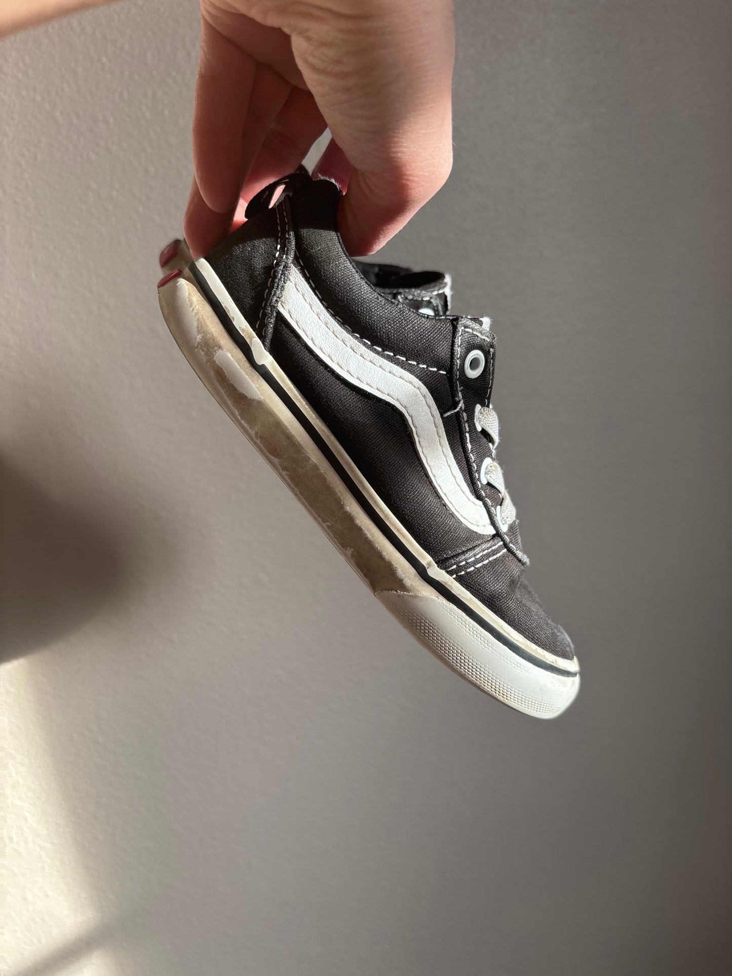 Vans (Pre-Loved)(9Toddler)
